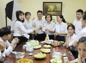 Tổ chức sinh nhật cho CBNV tháng 4 năm 2018 tại Trung tâm Nhật Ngữ TIC